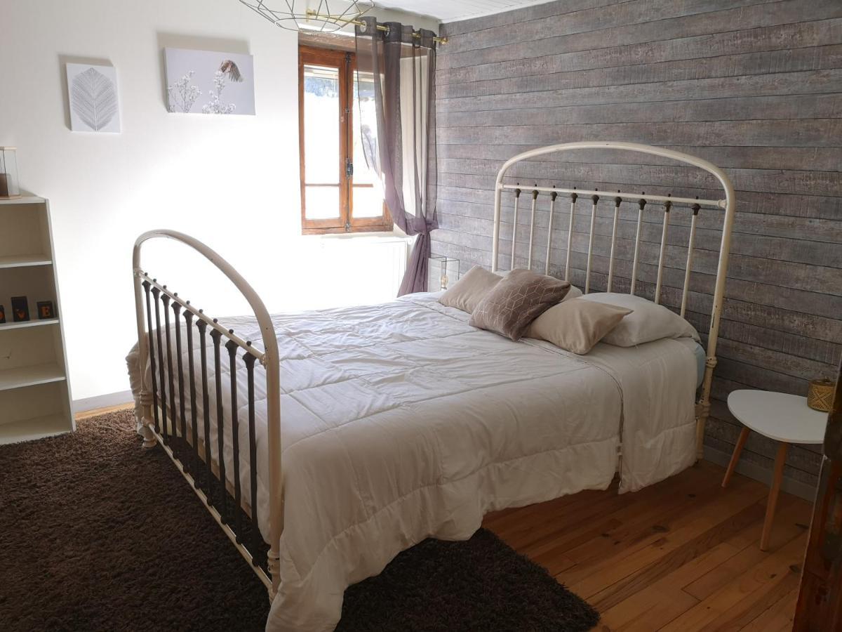Maison Traditionnelle En Lozere Saint-Saturnin  Εξωτερικό φωτογραφία